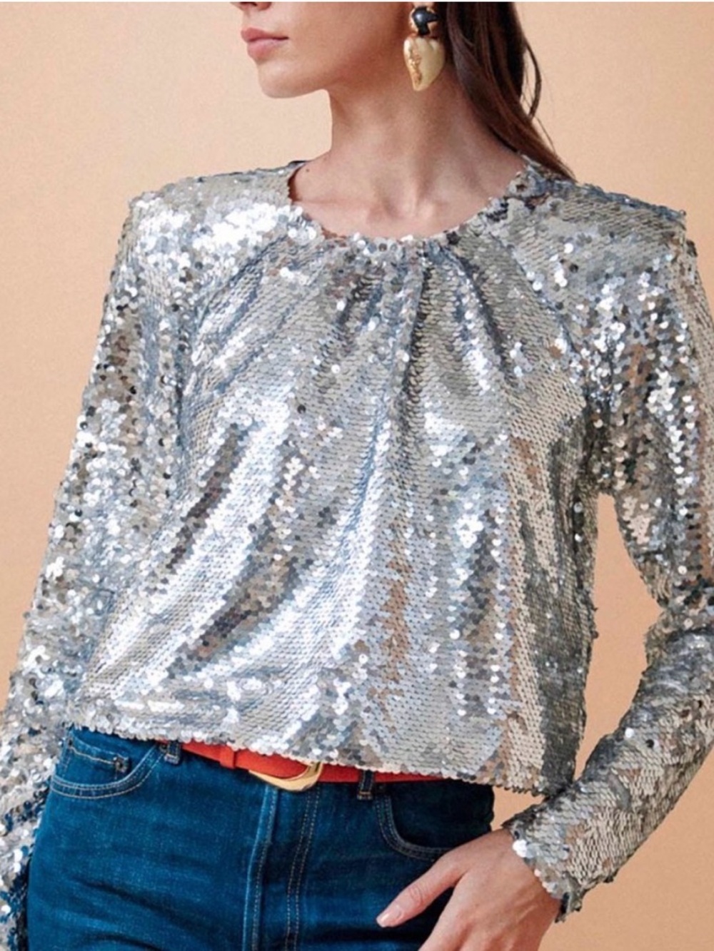 HUNTER BELL SILVER
SEQUINS LIBBY TOP - SIZE
SMALL
